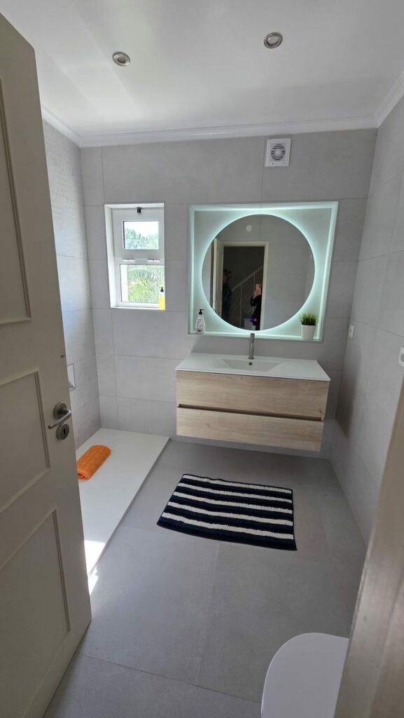 Wc 01 577x1024